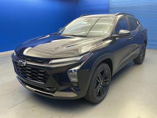 Mosaic Black Metallic 2026 Chevrolet Trax ACTIV