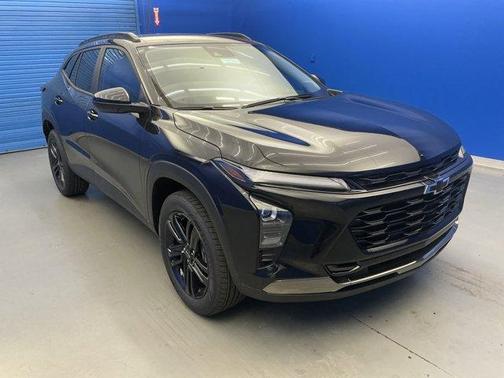Mosaic Black Metallic 2026 Chevrolet Trax ACTIV