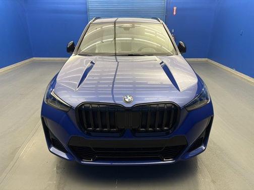 Portimao Blue Metallic 2026 BMW X1 xDrive28i