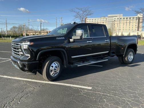 2025 Chevrolet Silverado 3500 High Country