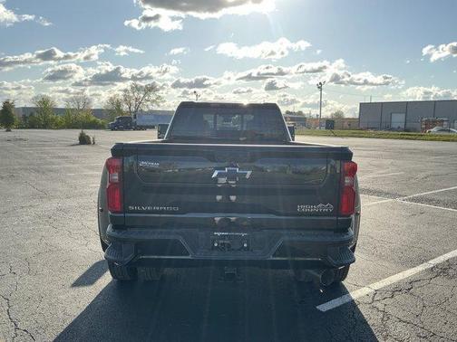 2025 Chevrolet Silverado 3500 High Country