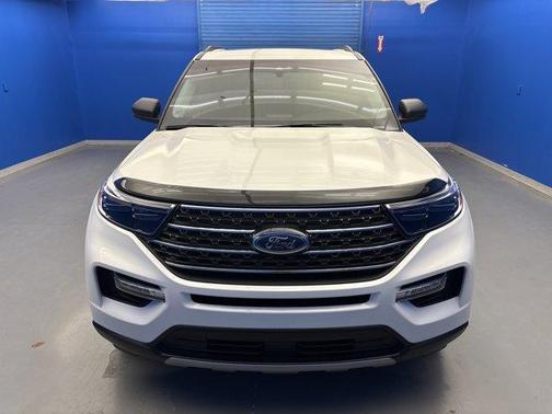 Star White 2023 Ford Explorer XLT