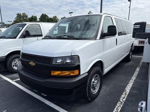 2025 Chevrolet Express 3500 LS