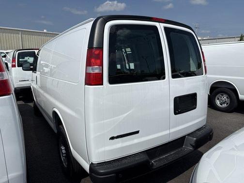 2025 Chevrolet Express 3500 Work Van
