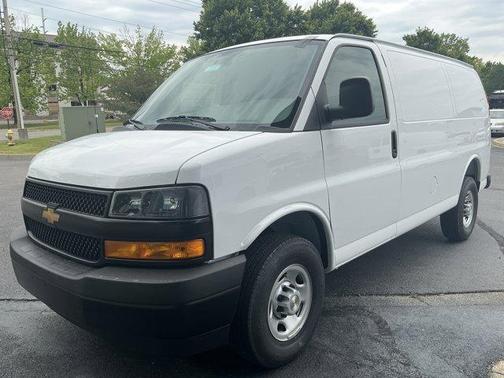 Summit White 2026 Chevrolet Express 2500 Work Van