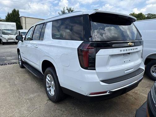 2025 Chevrolet Suburban LS
