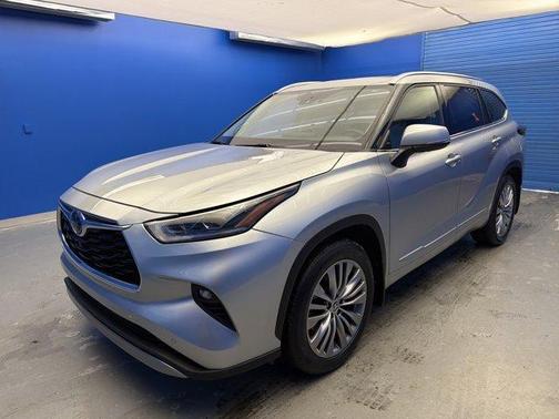 2021 Toyota Highlander Platinum