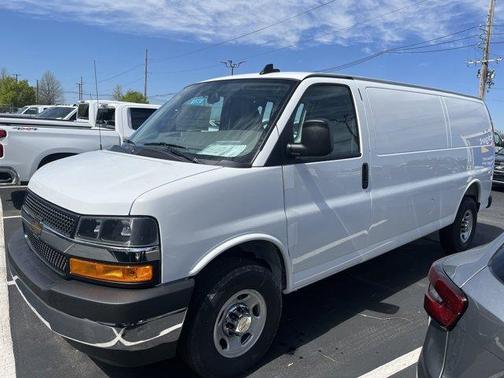 2025 Chevrolet Express 3500 Work Van