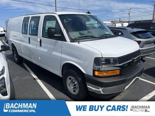 2025 Chevrolet Express 3500 Work Van