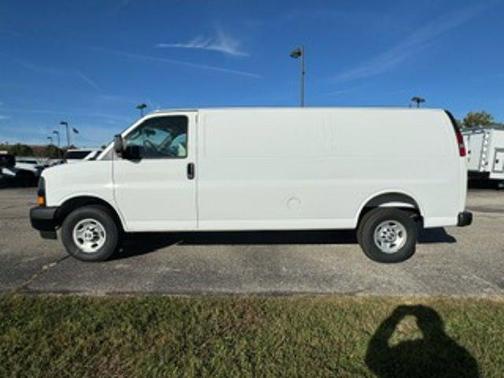 2025 Chevrolet Express 2500 Work Van