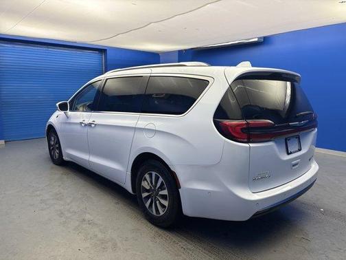 2021 Chrysler Pacifica Hybrid Touring L