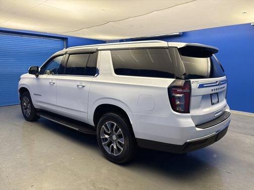 2024 Chevrolet Suburban LT
