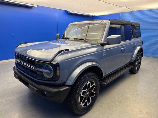 2024 Ford Bronco Outer Banks