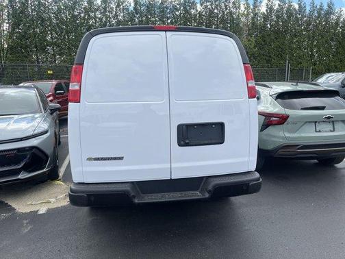 2025 Chevrolet Express 2500 Work Van