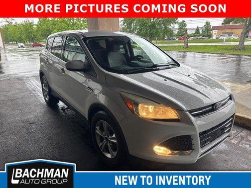 Oxford White 2015 Ford Escape SE