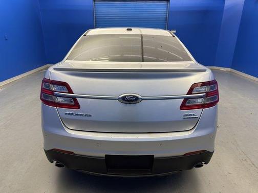 2016 Ford Taurus SEL
