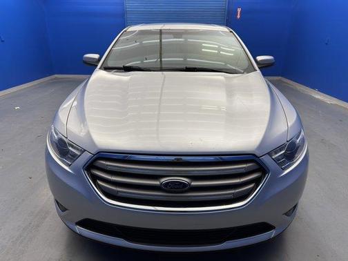 2016 Ford Taurus SEL