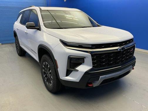 Polar White 2026 Chevrolet Traverse Z71