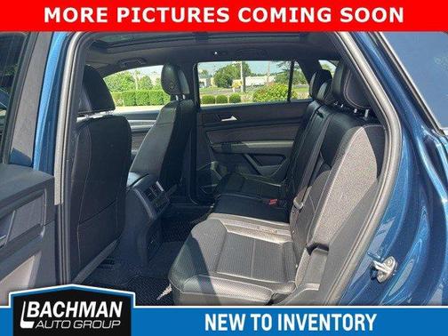 2022 Volkswagen Atlas Cross Sport 2.0T SE w/Technology
