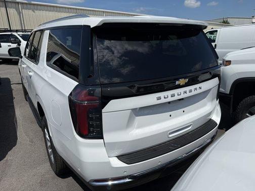 2025 Chevrolet Suburban LS