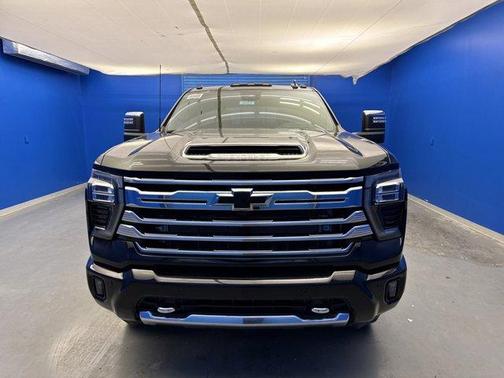 2025 Chevrolet Silverado 3500 High Country