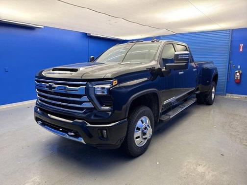 2025 Chevrolet Silverado 3500 High Country