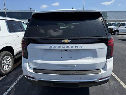 2025 Chevrolet Suburban LS