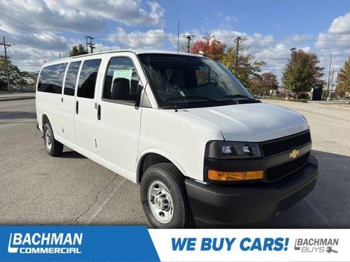 2025 Chevrolet Express 3500 LS