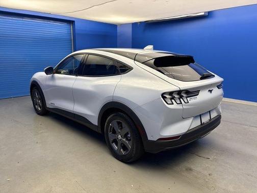 2022 Ford Mustang Mach-E Select