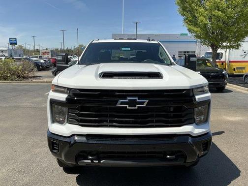 2025 Chevrolet Silverado 2500 Custom