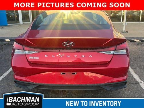 2023 Hyundai ELANTRA SE