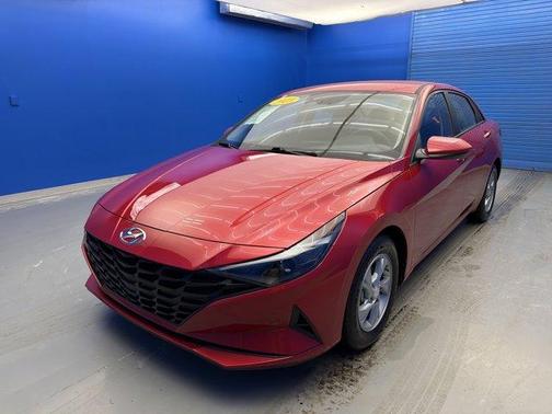 2023 Hyundai ELANTRA SE