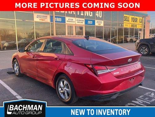 2023 Hyundai ELANTRA SE