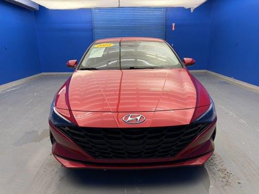 2023 Hyundai ELANTRA SE