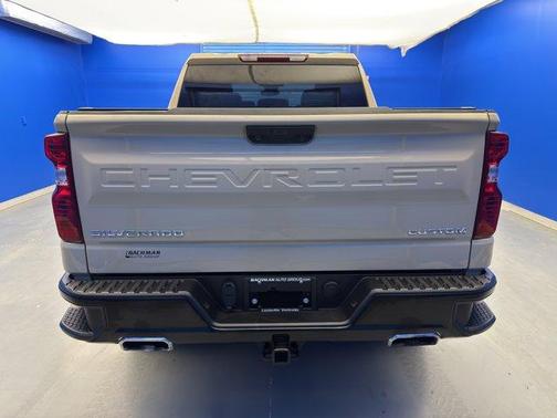 2022 Chevrolet Silverado 1500 Custom Trail Boss