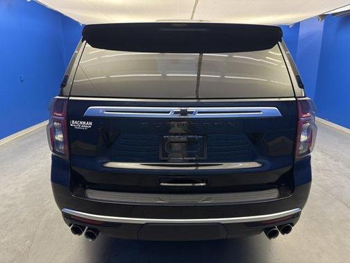 2023 Chevrolet Suburban High Country