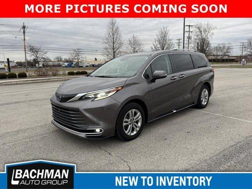 2023 Toyota Sienna Platinum 7 passenger