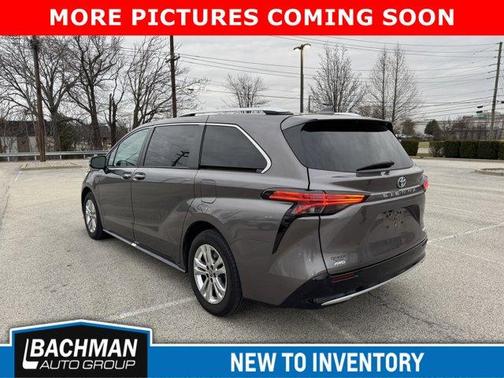 2023 Toyota Sienna Platinum 7 passenger