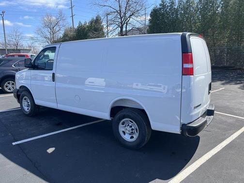 2025 Chevrolet Express 2500 Work Van