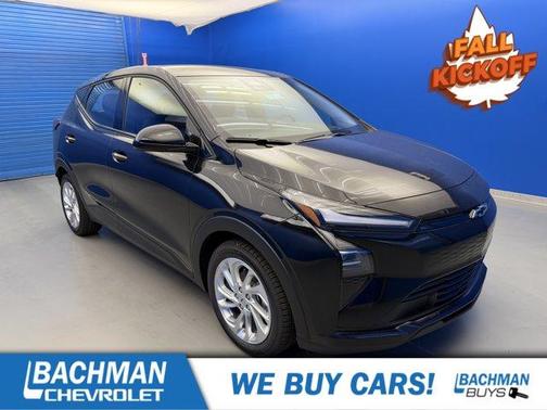 Mosaic Black Metallic 2027 Chevrolet Bolt LT