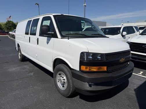 Summit White 2026 Chevrolet Express 3500 Work Van