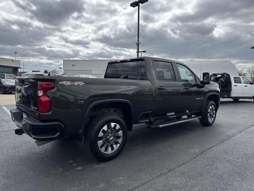 2022 Chevrolet Silverado 2500 Custom