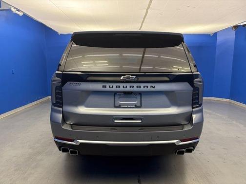 2025 Chevrolet Suburban High Country