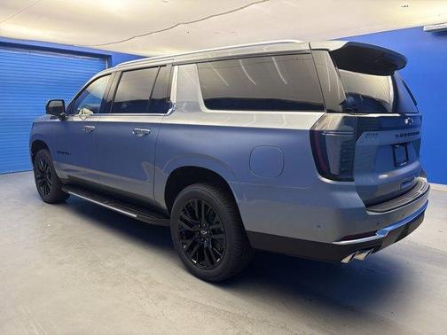 2025 Chevrolet Suburban High Country
