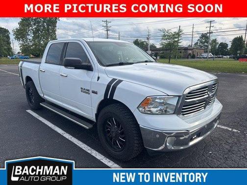 Bright White Clearcoat 2017 RAM 1500 Big Horn
