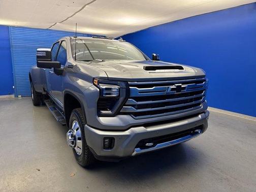2025 Chevrolet Silverado 3500 High Country