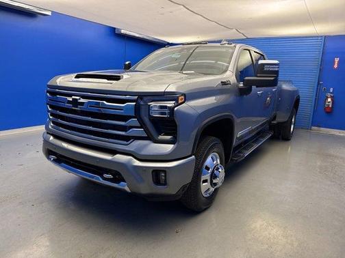 2025 Chevrolet Silverado 3500 High Country