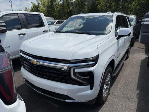 2025 Chevrolet Suburban LS