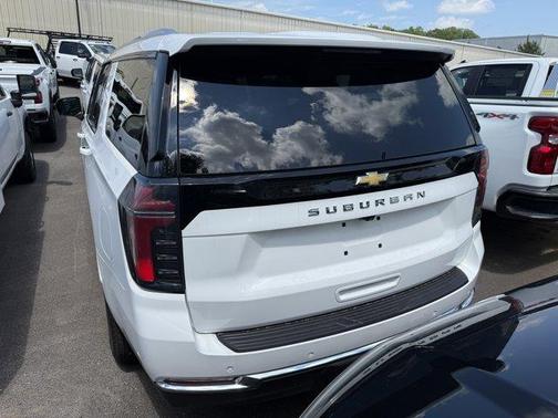 2025 Chevrolet Suburban LS
