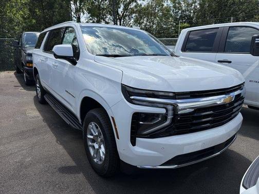 2025 Chevrolet Suburban LS